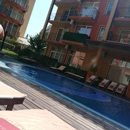 Studio Apartments Mirjana Ξενοδοχείο με διαμερίσματα Σάνι Μπιτς