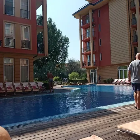 Studio Apartments Mirjana Ξενοδοχείο με διαμερίσματα Σάνι Μπιτς